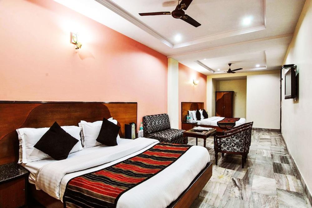 Super Hotel O Paharganj Near Railway Station Nuova Delhi Esterno foto