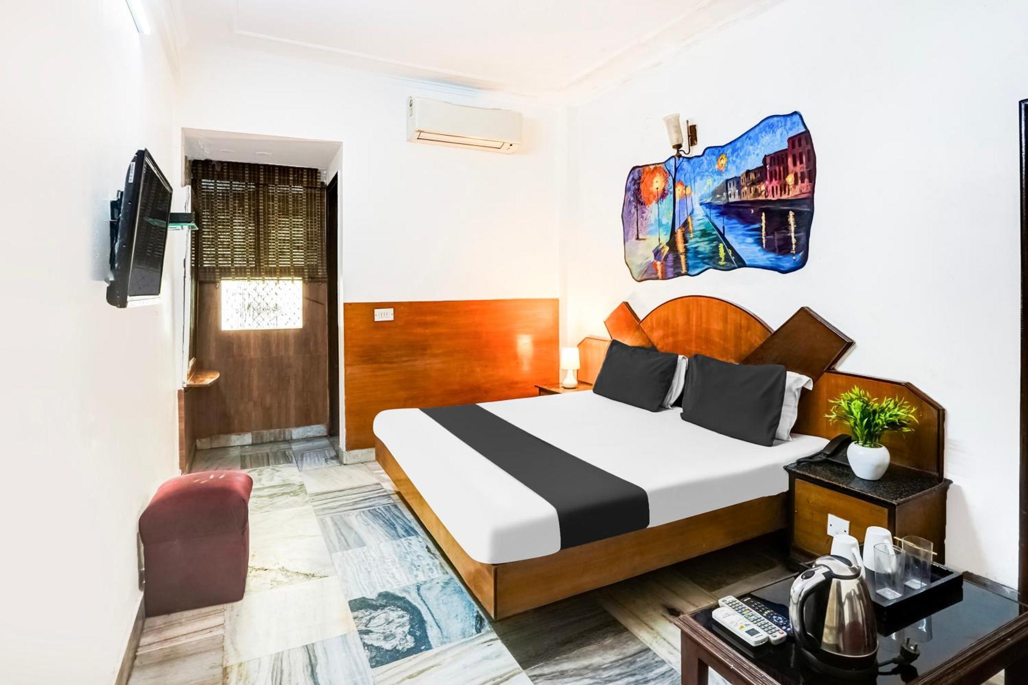 Super Hotel O Paharganj Near Railway Station Nuova Delhi Esterno foto